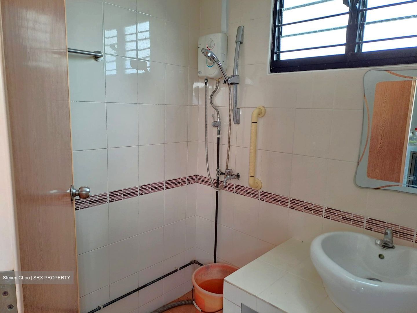 Blk 107 Jurong East Street 13 (Jurong East), HDB Executive #626509191